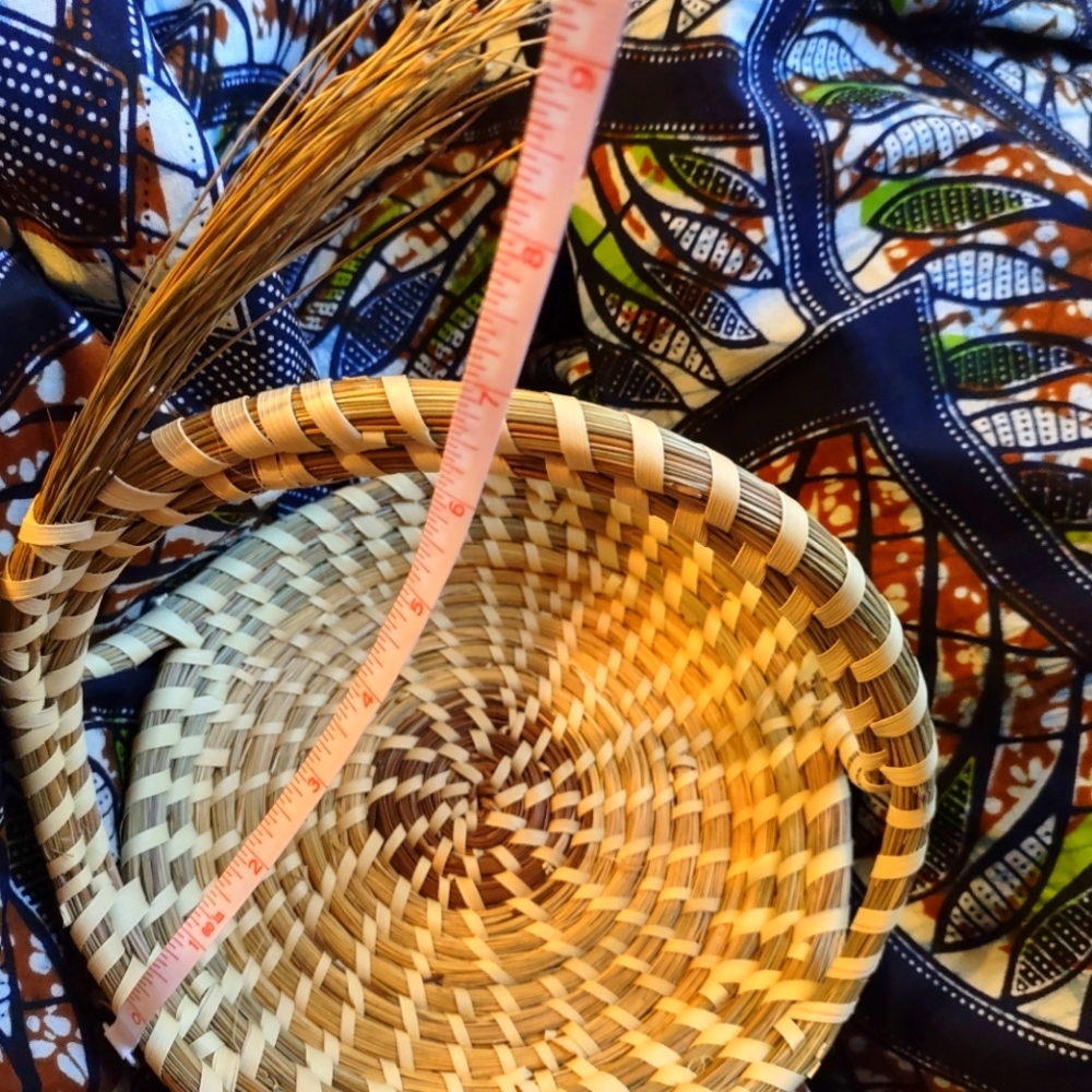 Sweetgrass basket with handle